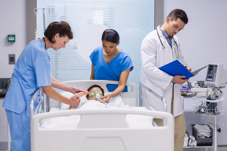 Integrative Healthcare: Bridging Traditional and Modern Medicine